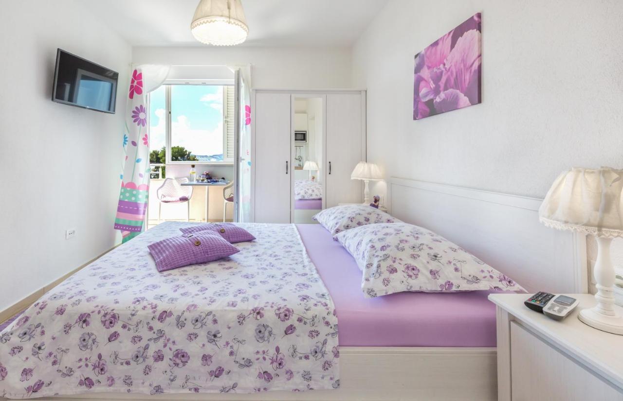 Apartmani Ksenija Tucepi Luaran gambar
