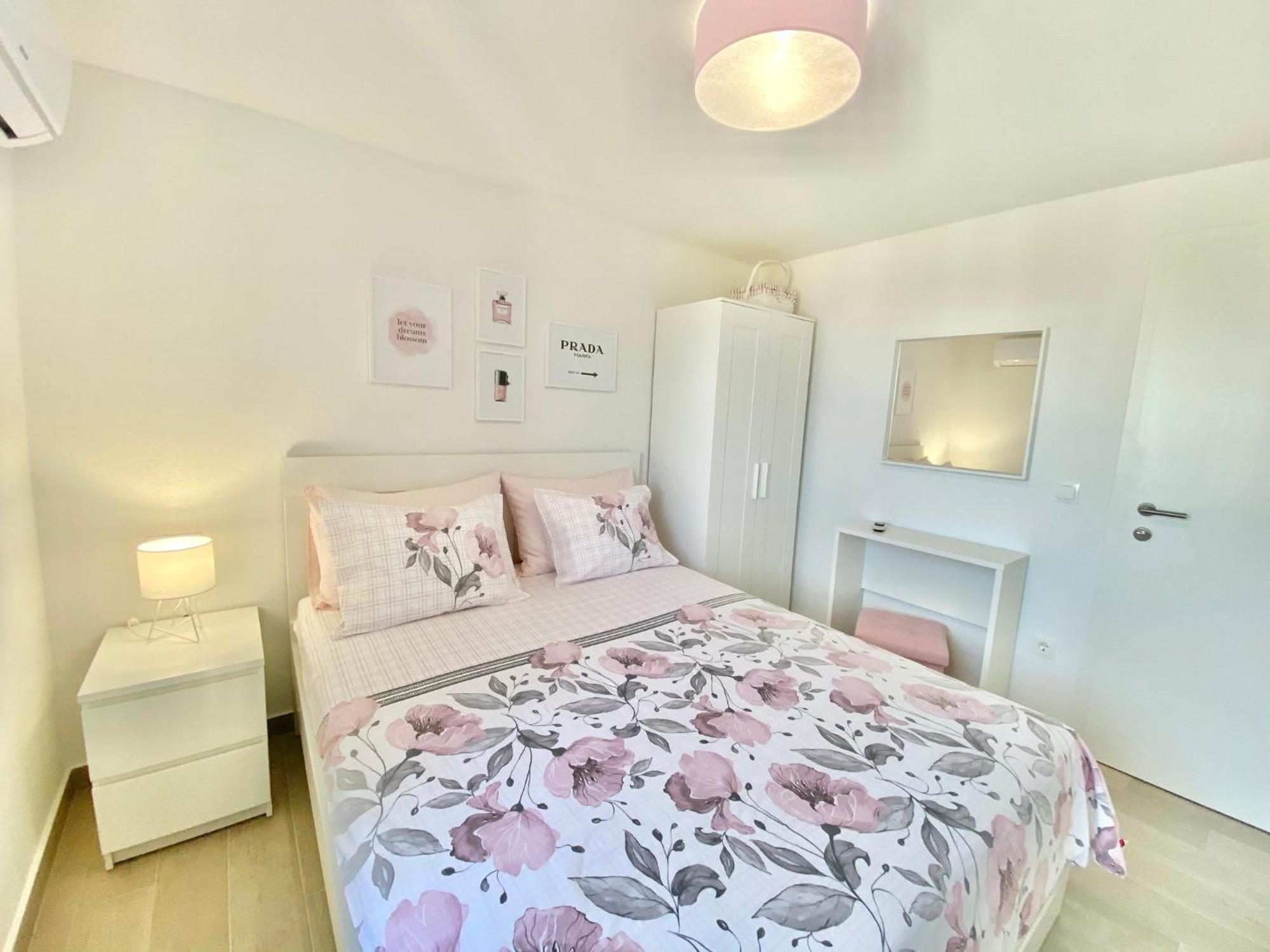 Apartmani Ksenija Tucepi Luaran gambar