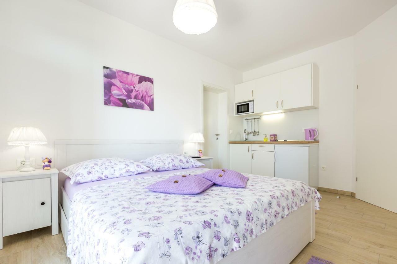 Apartmani Ksenija Tucepi Luaran gambar